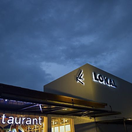 Lokal Hotel & Restaurant Kejayan Экстерьер фото