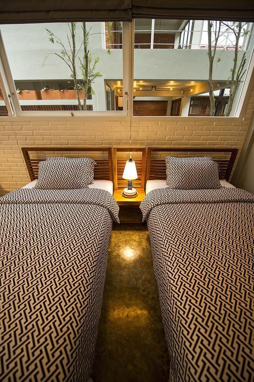 Lokal Hotel & Restaurant Kejayan Номер фото