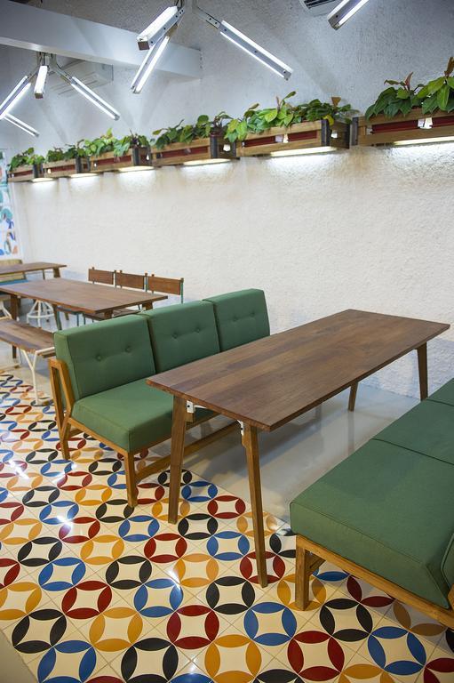 Lokal Hotel & Restaurant Kejayan Экстерьер фото